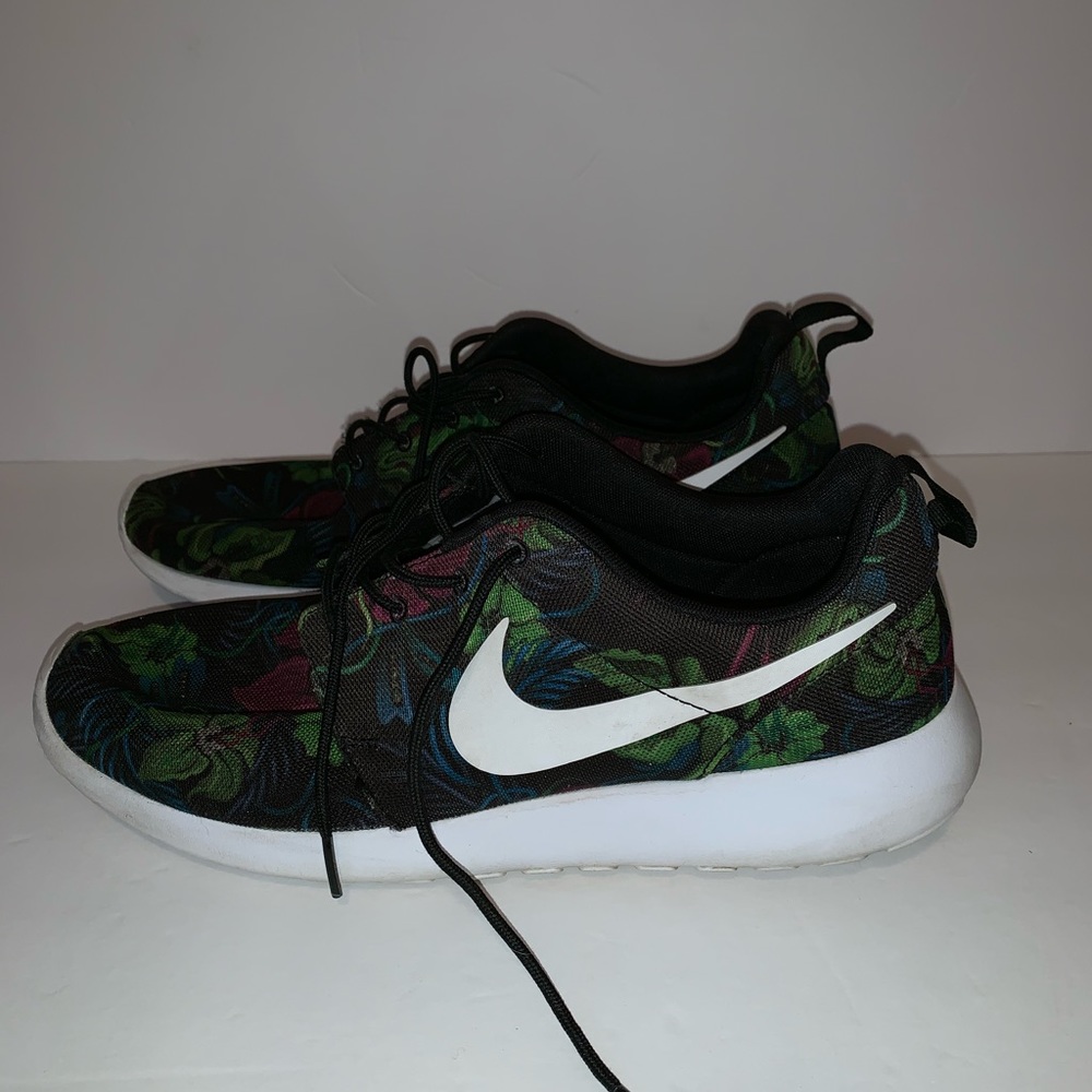 Men’s Printed Nike Roshe’s